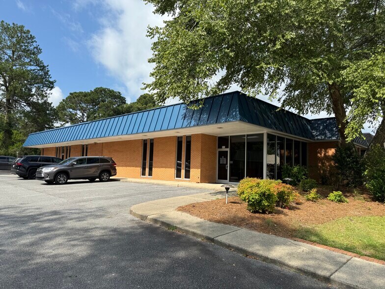 510 Plaza Blvd, Kinston, NC à vendre - Photo de l’immeuble – Image 2 sur 6
