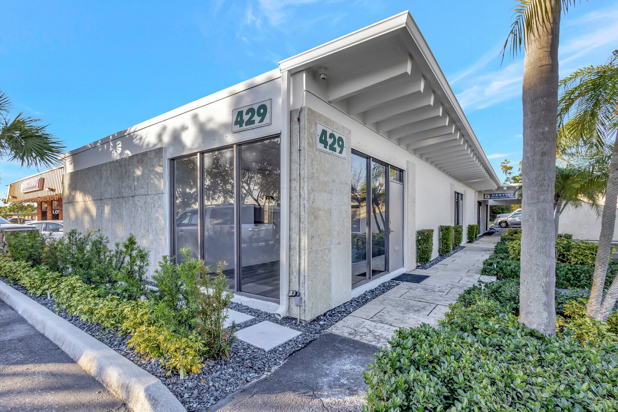 429 Northlake Blvd, North Palm Beach, FL à louer Photo de l’immeuble– Image 1 sur 13