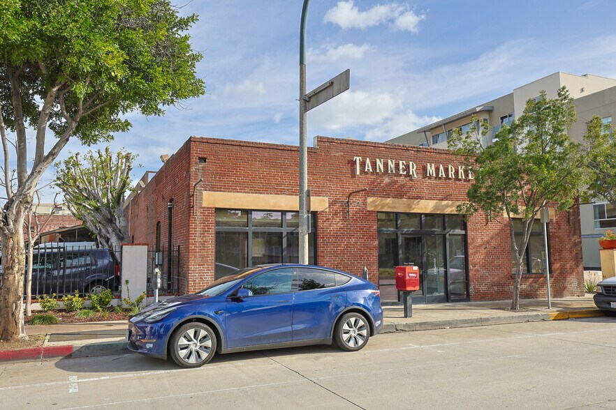 42 S Pasadena Ave, Pasadena, CA à louer - Photo de l’immeuble – Image 2 sur 8