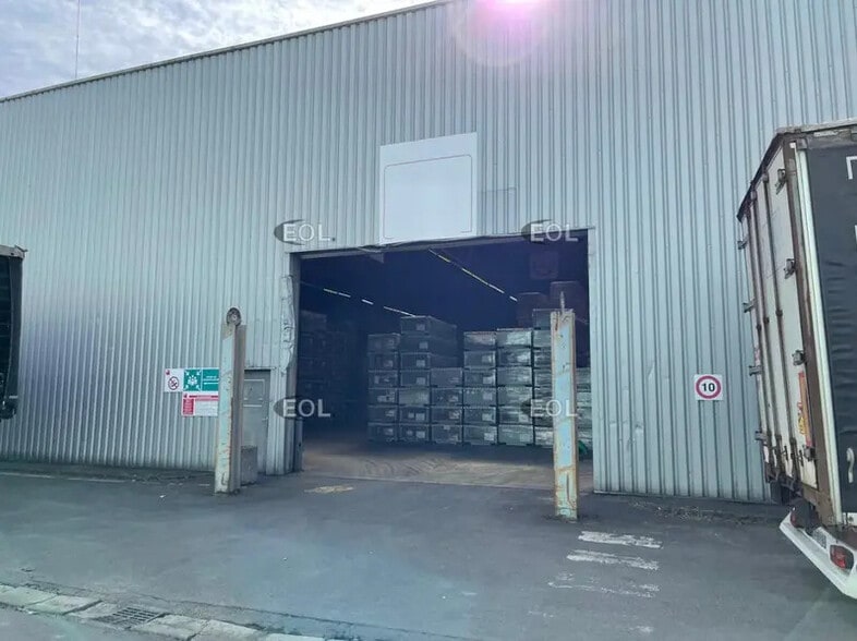 Industriel/Logistique dans Mitry-Mory à louer - Photo de l’immeuble – Image 3 sur 8