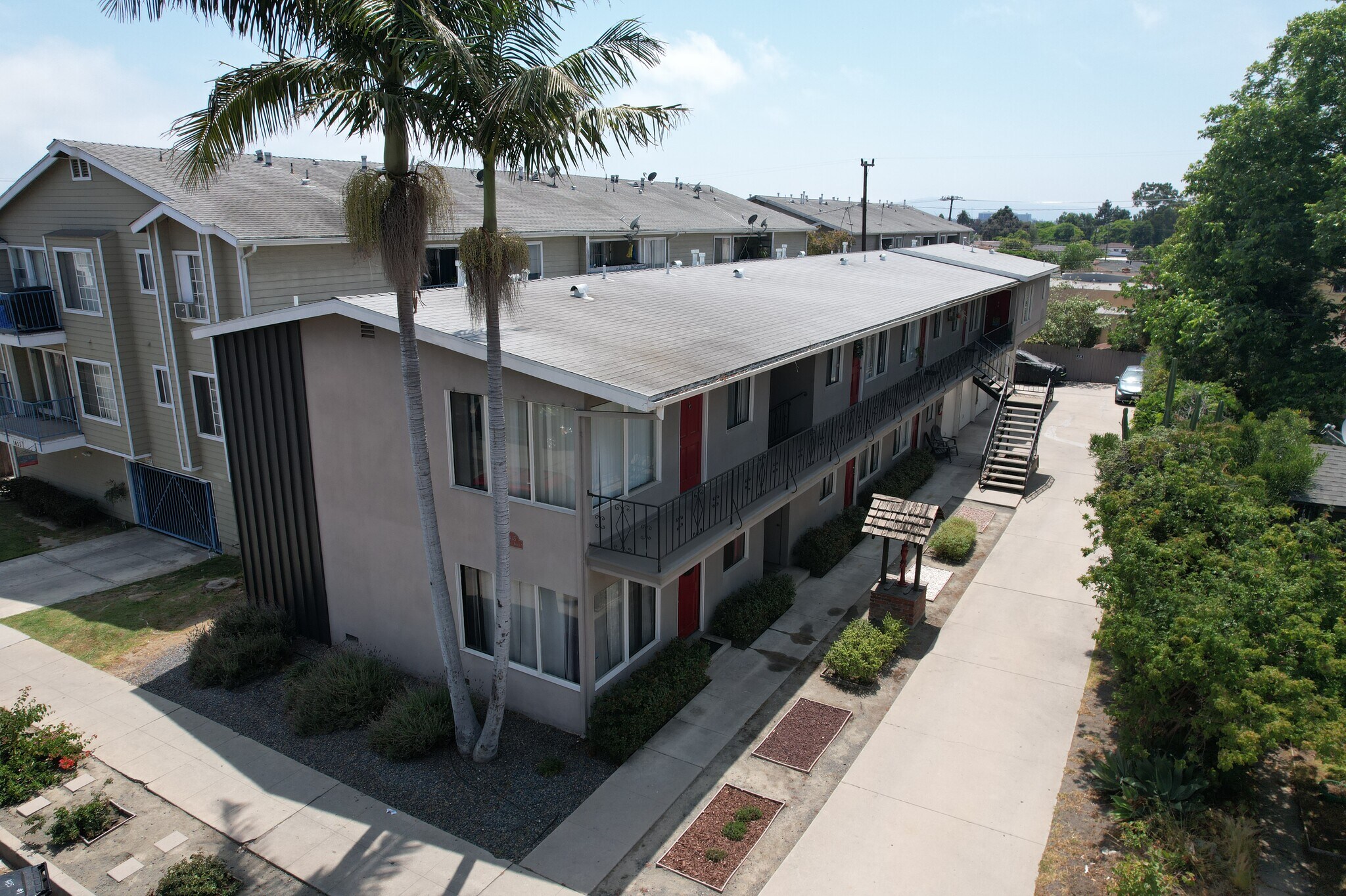 1445 Coronado Ave, Long Beach, CA à vendre Photo de l’immeuble– Image 1 sur 6
