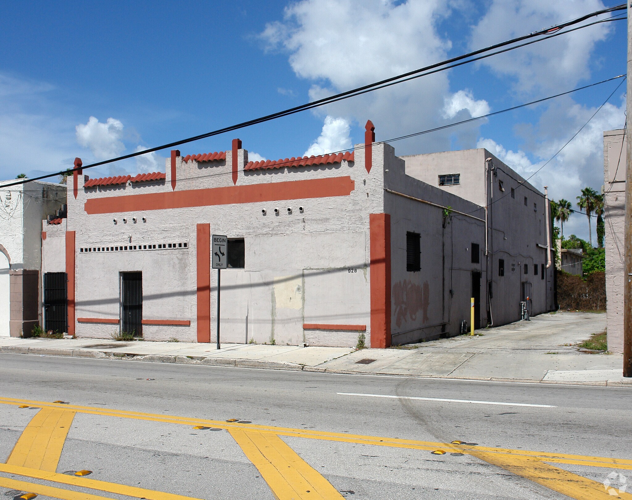 926 NW 7th Ave, Miami, FL à louer Photo principale– Image 1 sur 8