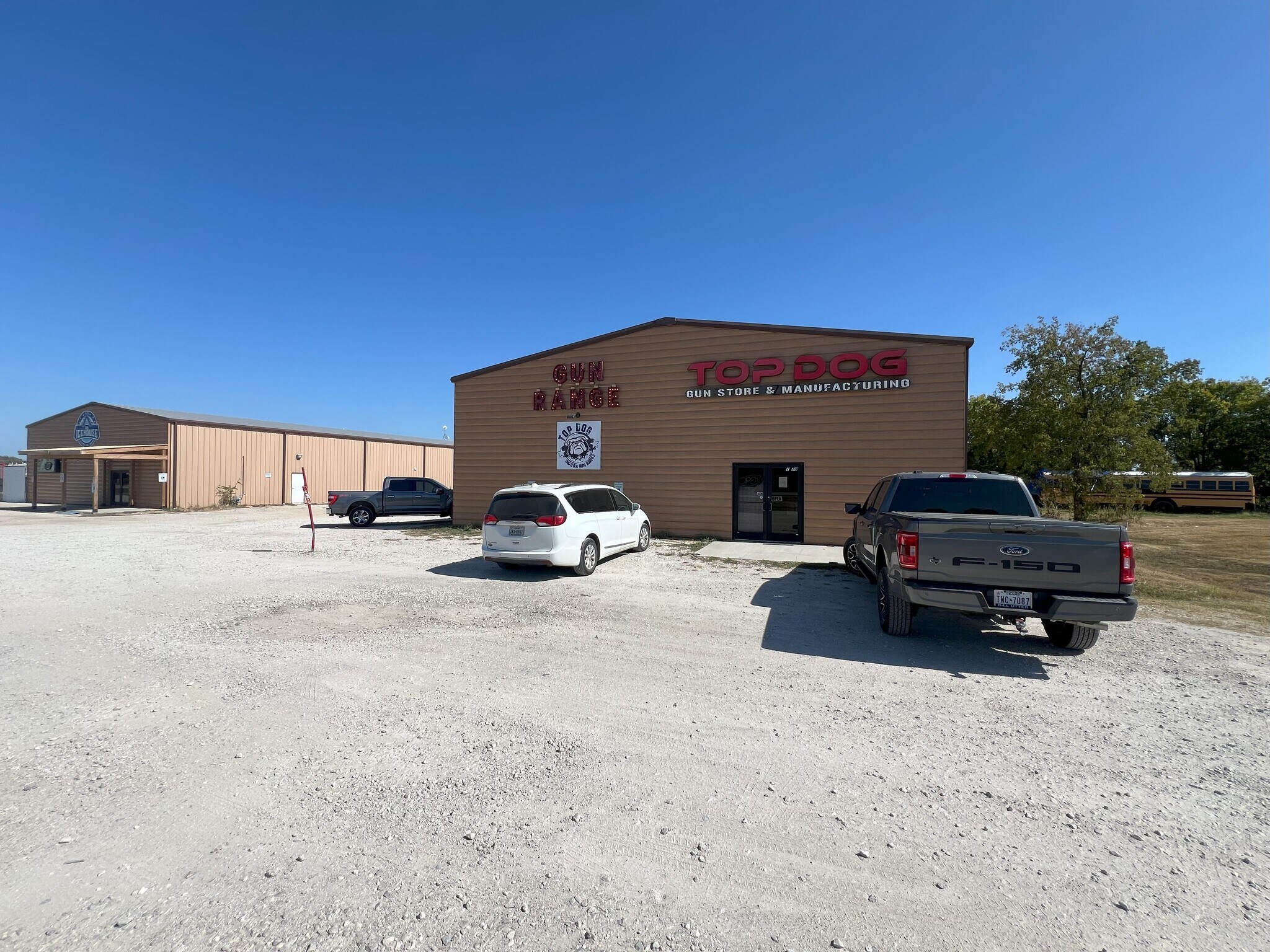 1770 FM 156 N, Krum, TX à vendre Photo de l’immeuble– Image 1 sur 13