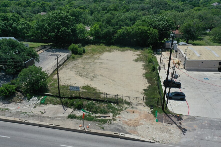 11930 Interstate 35 hwy, Austin, TX à louer - Photo de l’immeuble – Image 1 sur 12