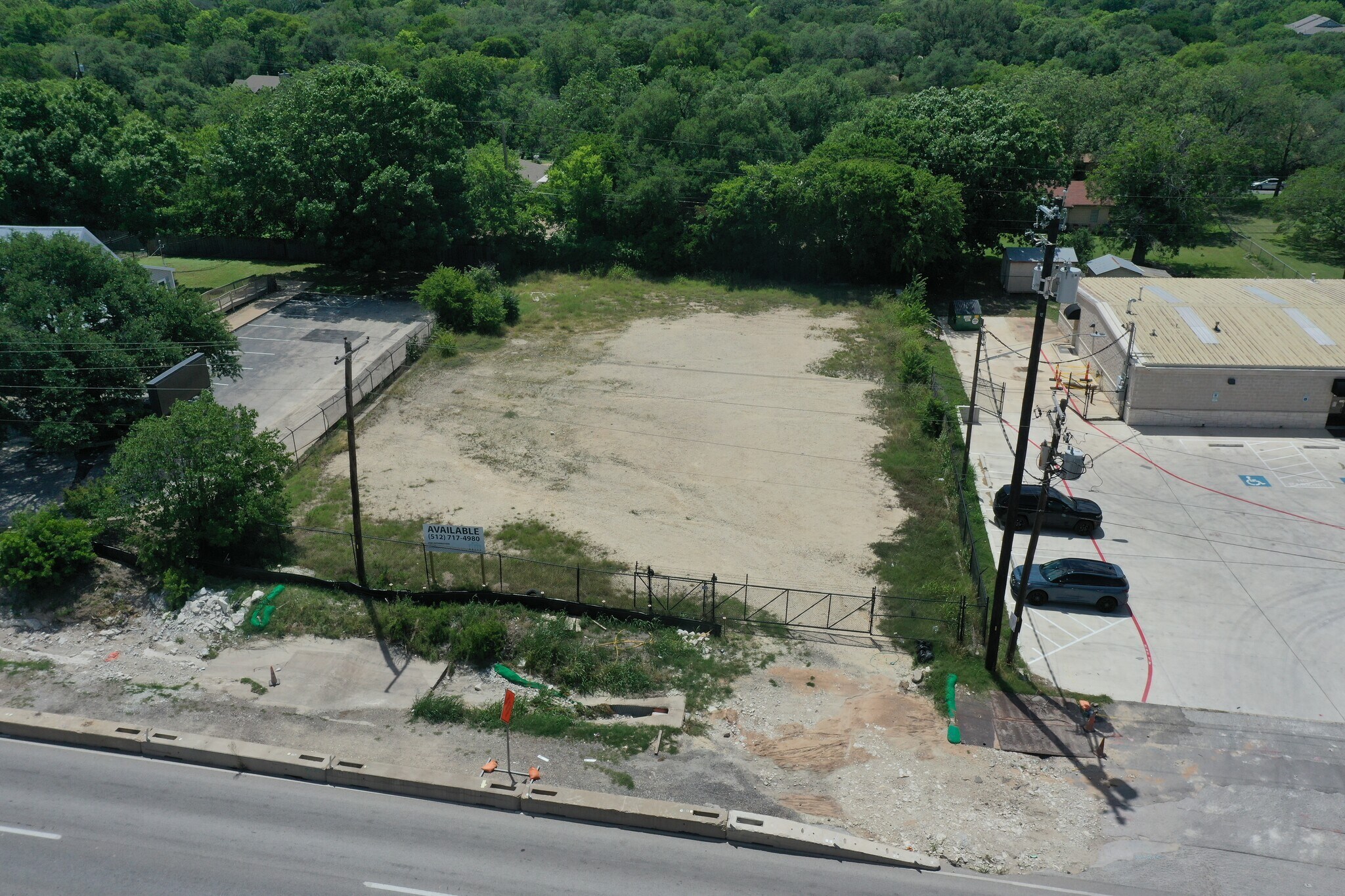 11930 Interstate 35 hwy, Austin, TX à louer Photo de l’immeuble– Image 1 sur 13