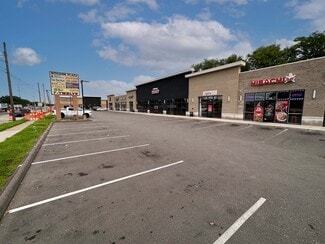 Plus de détails pour 2005-2201 E 8 Mile Rd, Warren, MI - Local commercial à louer