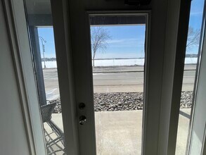 4000-4016 Shoreline Dr, Spring Park, Spring Park, MN à louer Photo intérieure– Image 1 sur 12