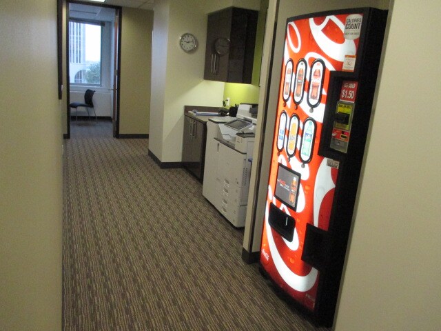 321 S Boston Ave, Tulsa, OK à louer Photo de l’immeuble– Image 1 sur 17