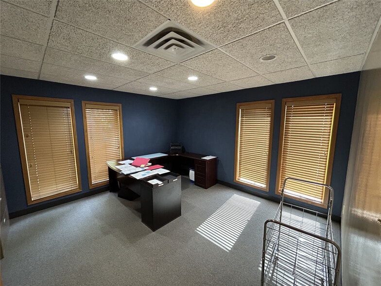 9301 Calumet Ave, Munster, IN à louer - Photo de l’immeuble – Image 2 sur 21