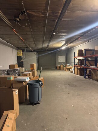 Plus de détails pour 7576-7578 San Fernando Rd, Sun Valley, CA - Industriel/Logistique à louer