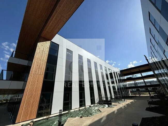 Plus de détails pour Bureau à vendre