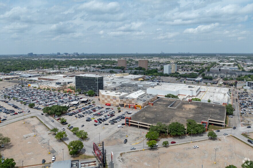 9889 Bellaire Blvd, Houston, TX à vendre - Aérien – Image 3 sur 47