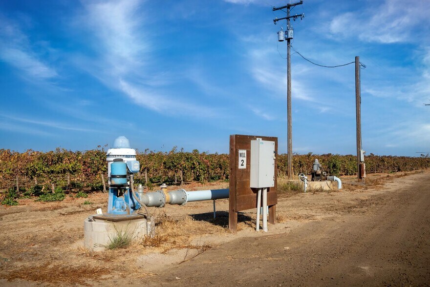 Claussen Ranch Vineyard, Stockton, CA à vendre - Photo de l’immeuble – Image 2 sur 8