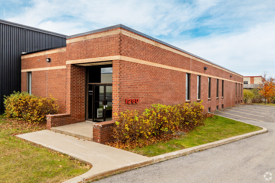 1280 Rue Nobel, Boucherville, QC à louer - Photo de l’immeuble – Image 2 sur 24