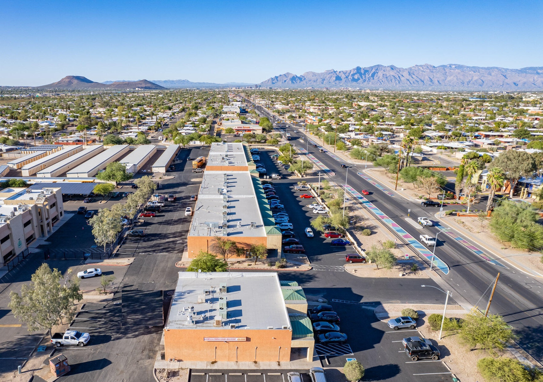 5650 S 12th Ave, Tucson, AZ à louer Photo de l’immeuble– Image 1 sur 8