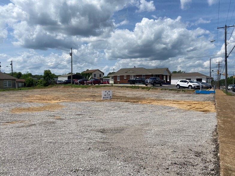 1401 N Wood Ave, Florence, AL à vendre - Photo de l’immeuble – Image 3 sur 5