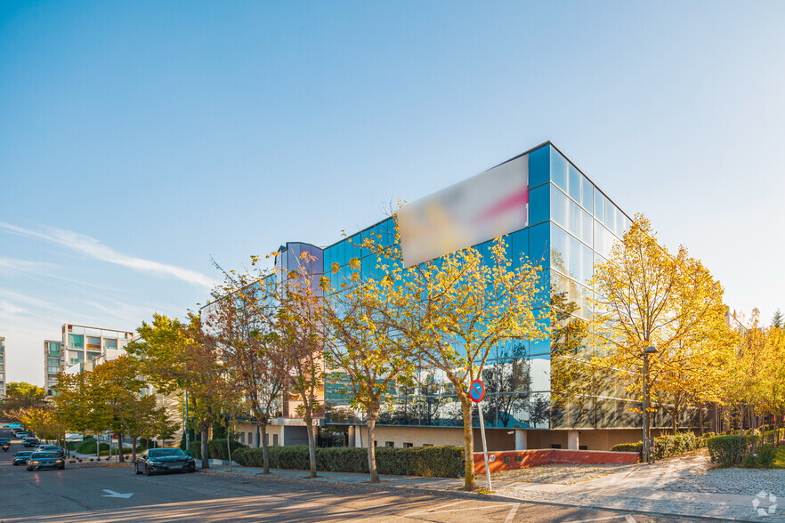 Calle Isla del Hierro, 5, San Sebastián de los Reyes, Madrid à louer - Photo de l’immeuble – Image 2 sur 10