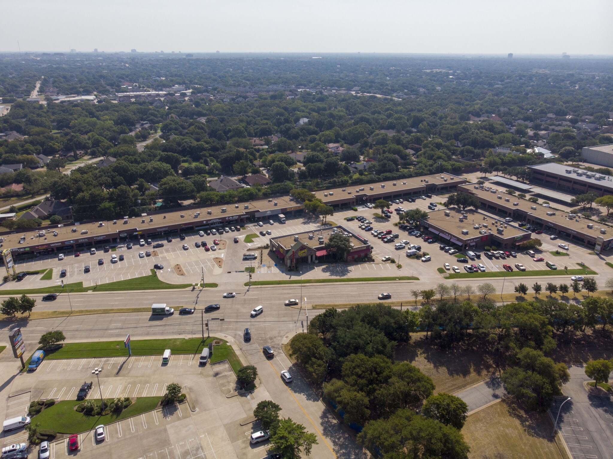 17370-17390 Preston Rd, Dallas, TX à louer Photo de l’immeuble– Image 1 sur 7