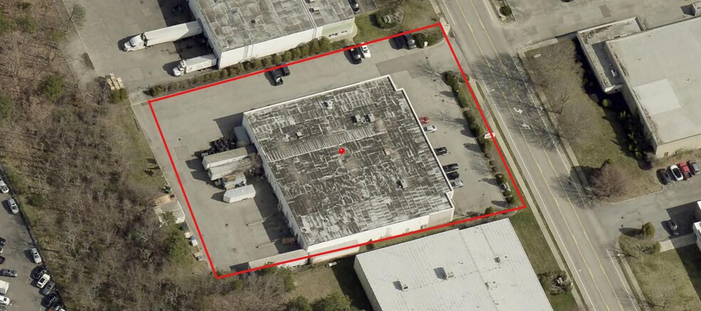 54 Old Dock Rd, Yaphank, NY à louer - Aérien – Image 2 sur 7