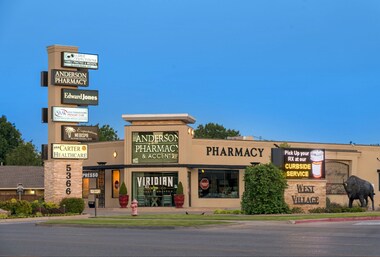 5366 NW Cache Rd, Lawton, OK à louer - Photo de l’immeuble – Image 2 sur 6