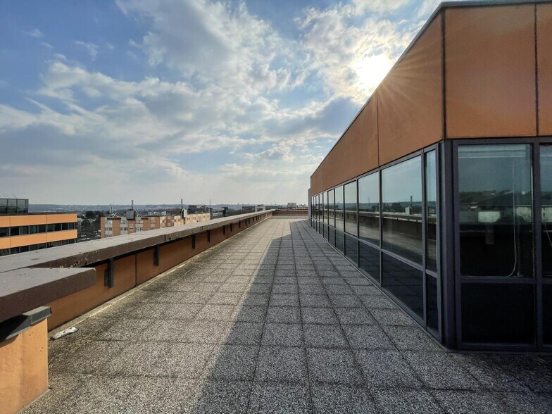 Bureau dans Créteil à louer - Photo principale – Image 1 sur 7