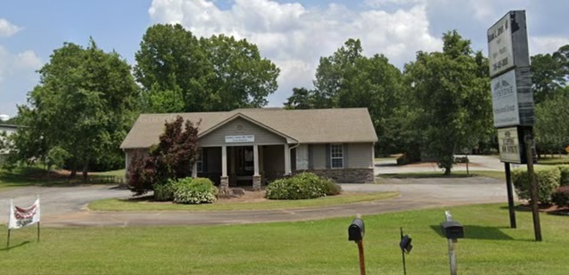 952 Lake Oconee Pky, Eatonton, GA à louer - Photo principale – Image 1 sur 1