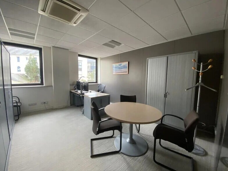 Bureau dans Rennes à louer - Photo de l’immeuble – Image 2 sur 4