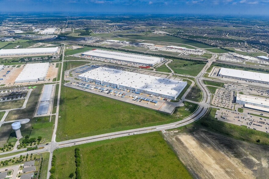 10760 Gateway blvd, Forney, TX à vendre - Aérien – Image 2 sur 3