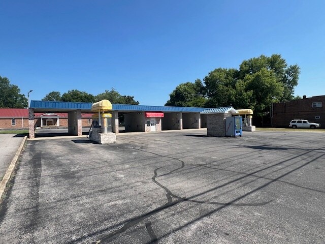 410 W Lincoln St, Tullahoma, TN à vendre - Photo de l’immeuble – Image 2 sur 6