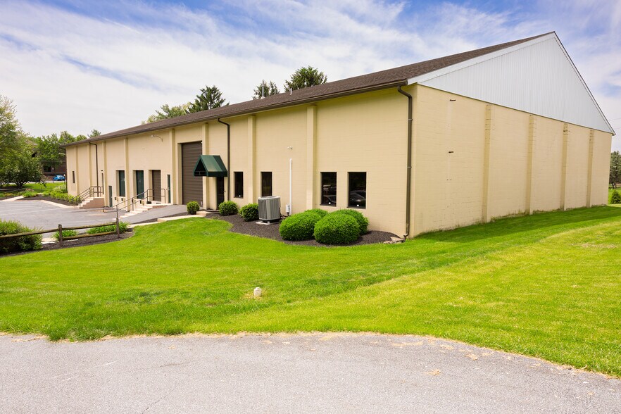 1842 William Penn Way, Lancaster, PA à louer - Photo de l’immeuble – Image 3 sur 3
