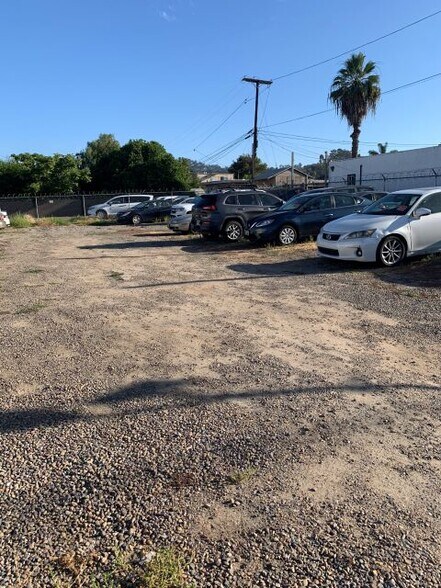 927 Main St, El Cajon, CA à vendre - Photo de l’immeuble – Image 3 sur 30