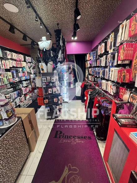 Local commercial dans Paris à louer - Photo intérieure – Image 2 sur 7