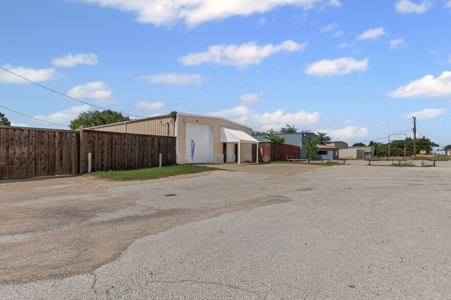 4715 Turner Warnell Rd, Arlington, TX à vendre - Photo de l’immeuble – Image 3 sur 28