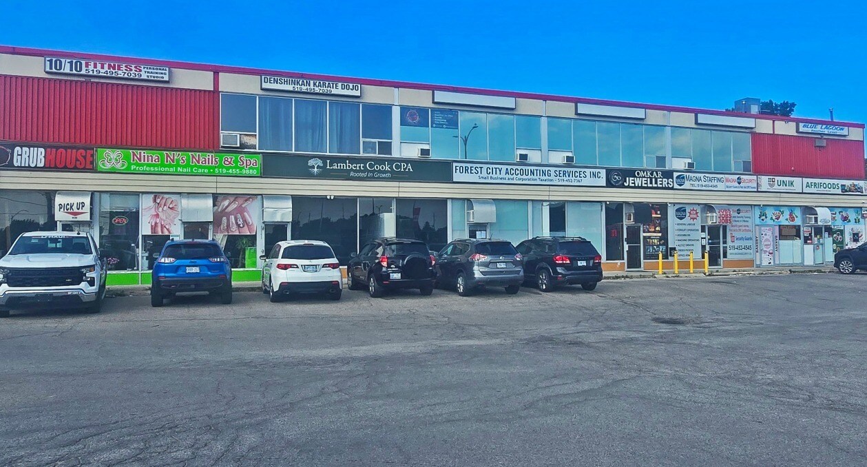 1472 & 1498 Dundas St portefeuille de 2 biens à vendre sur LoopNet.fr Photo de l’immeuble– Image 1 sur 2