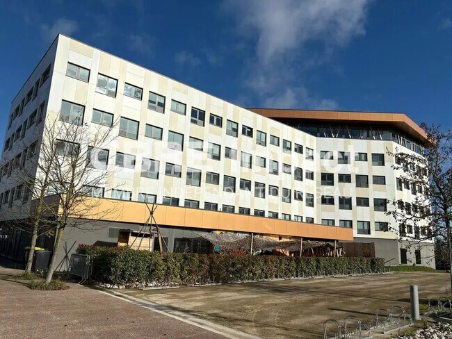 Plus de détails pour Bureau à louer