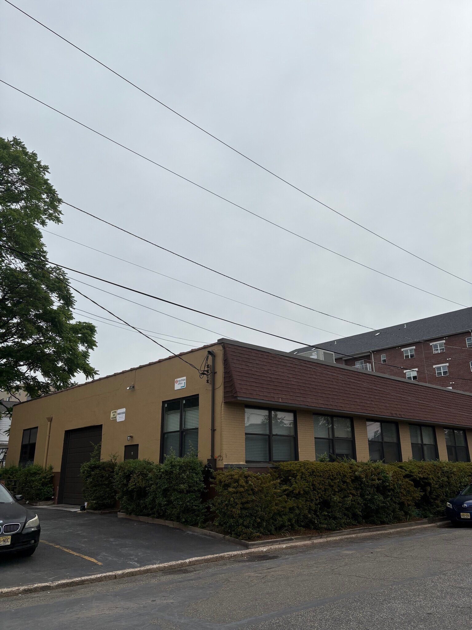 32 Dicarolis Ct, Hackensack, NJ à louer Photo principale– Image 1 sur 3