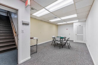 330 Milltown Rd, East Brunswick, NJ à louer Photo intérieure– Image 1 sur 1