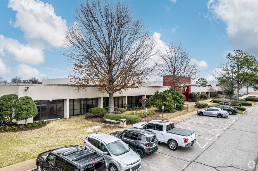 2950 Brother Blvd, Memphis, TN à louer - Photo de l’immeuble – Image 2 sur 6