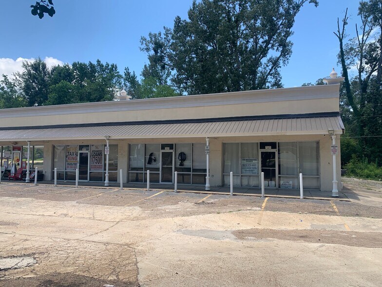 3931 Hanging Moss Rd, Jackson, MS à louer - Photo de l’immeuble – Image 2 sur 3