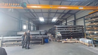 Plus de détails pour Local d'activités à louer