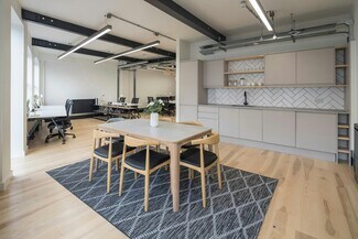 Plus de détails pour 52-54 St John St, Londres - Bureau à louer