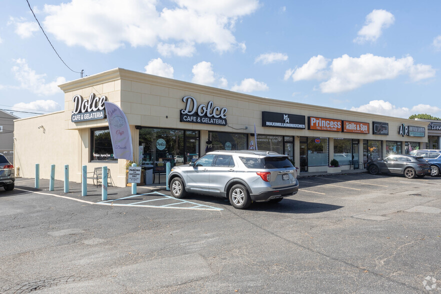 2928-2942 Merrick Rd, Bellmore, NY à louer - Photo principale – Image 1 sur 3