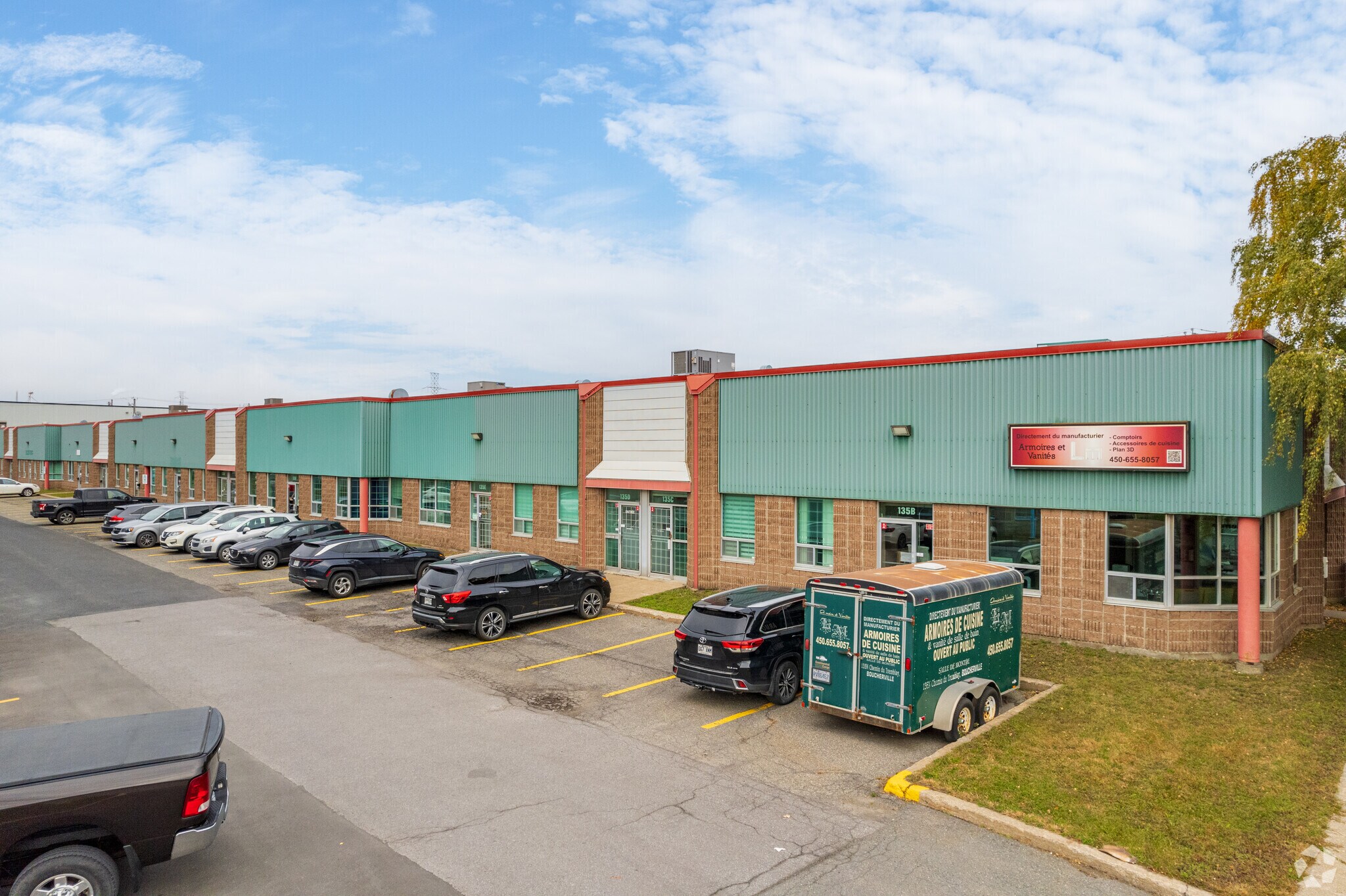 135 Ch du Tremblay, Boucherville, QC à louer Photo principale– Image 1 sur 6