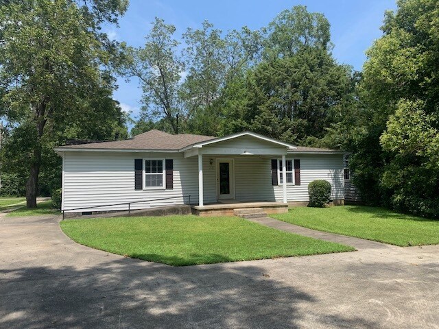 109 Gordon St, Washington, GA à vendre - Photo principale – Image 2 sur 13