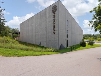Plus de détails pour 701 Old Fanning Bridge Rd, Fletcher, NC - Spécialisé à vendre