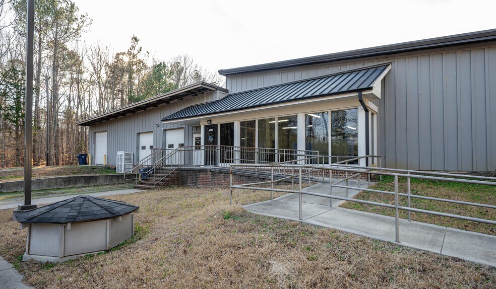 6909 Dodsons Xrd, Hillsborough, NC à louer - Photo de l’immeuble – Image 3 sur 11