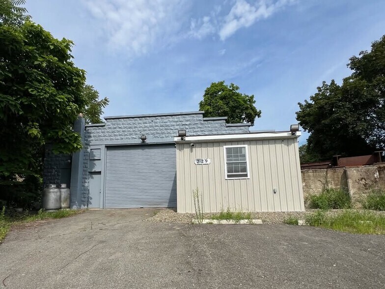 227 Union Ave, New Windsor, NY à louer - Photo de l’immeuble – Image 2 sur 6