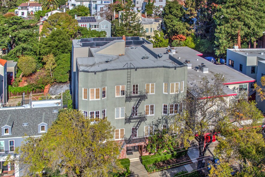2427 Hilgard Ave, Berkeley, CA à vendre - Autre – Image 2 sur 21