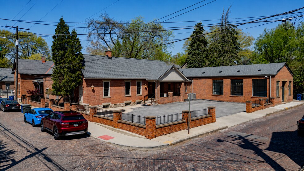 30-40 E Columbus St portefeuille de 3 biens à vendre sur LoopNet.fr - Photo de l’immeuble – Image 1 sur 18