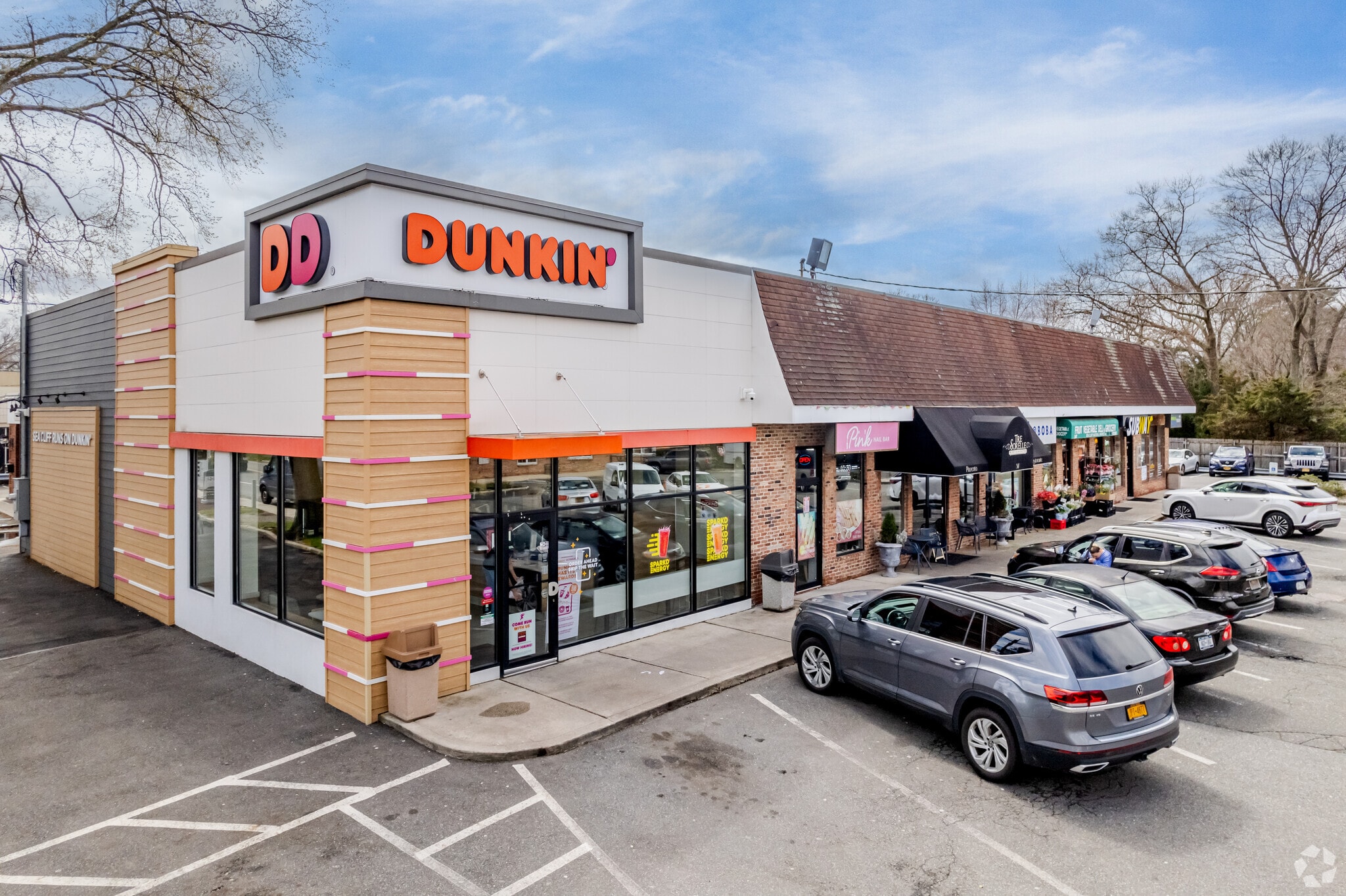 347 Glen Cove Ave, Sea Cliff, NY à louer Photo principale– Image 1 sur 9